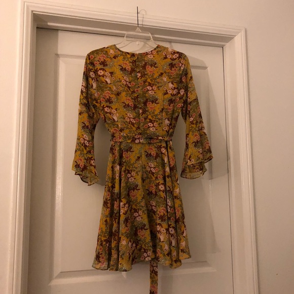 Wrap Style Chiffon Floral Dress - Picture 5 of 5